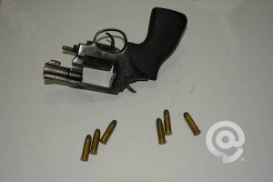 Arma que estava com os suspeito da tentativa de roubo - Foto: Messias Filho / AGORA MT