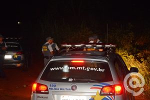 Policiais durante as buscas aos criminosos - Foto: Messias Filho / AGORA MT