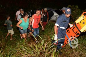 Equipe do SAMU prestou socorro as vítimas - Foto: Varlei Cordova / AGORA MT