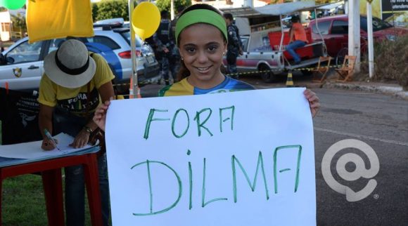 A manifestação pacífica contou com um grande público familiar - Foto: Messias Filho / AGORA MT 