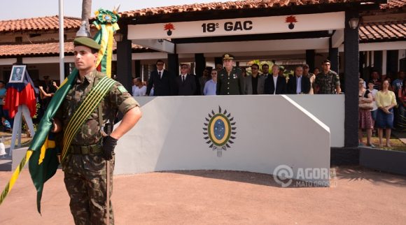 Palanque das autoridades militares e civis - Foto: Ricardo Costa / AGORA MT