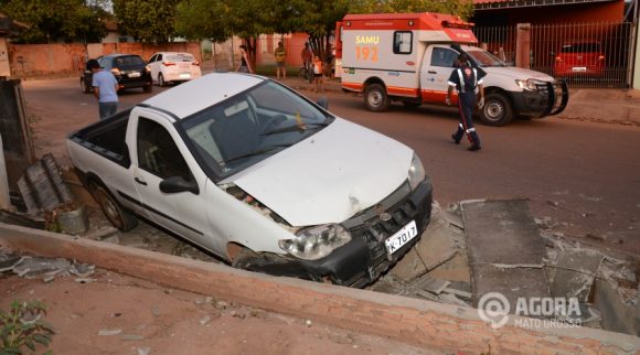 Samu no local do acidente - Foto: Varlei Cordova / AGORA MT