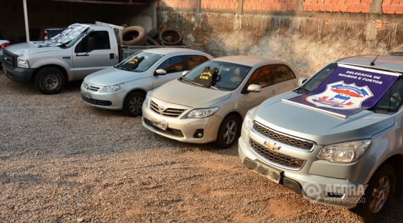 Carros recuperados pela Polícia Civil - Foto: Ronaldo Teixeira