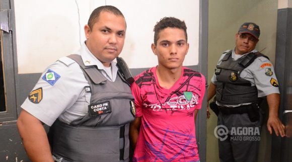 Suspeito de trafico de drogas preso pela Policia Militar - Foto : Messias Filho / AGORA MT