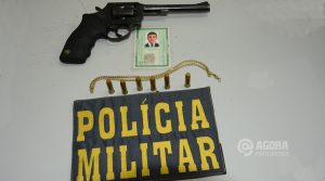 Arma apreendida pela Polícia Militar - Foto : Messias Filho / AGORA MT