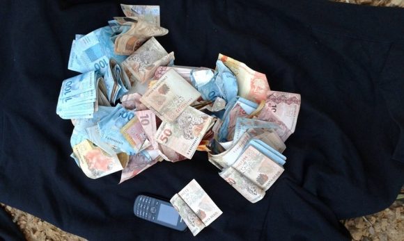 Dinheiro recuperado pela policia - Foto : Polícia Militar