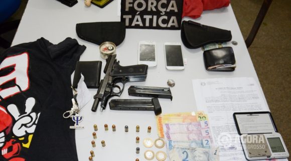 Objetos encontrado com a quadrilha suspeita de roubo a residencia na cidade.Foto:Ronaldo Teixeira/AGORAMT