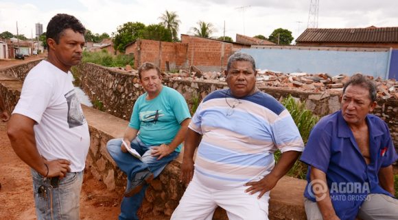 Presidentes de vários bairros aguardam decisão do poder Público Foto: Ronaldo Teixeira/AGORAMT