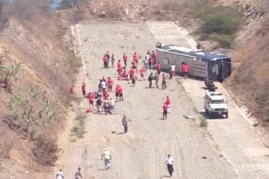 Ônibus com time do Huracán tomba na Venezuela- Foto: Reprodução