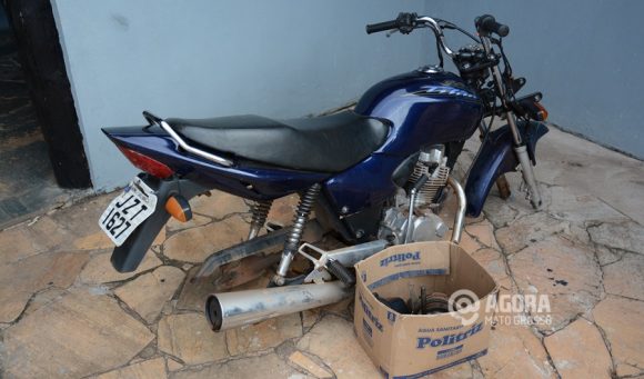 Moto recuperada pela Polícia Civil produto de furto - Foto : Varlei Cordova / AGORA MT