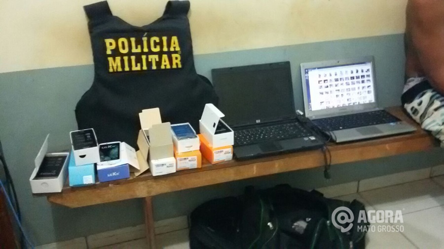 Celulares roubados que foram recuprados pela PM - Foto: José Antônio Araújo / AGORA MT