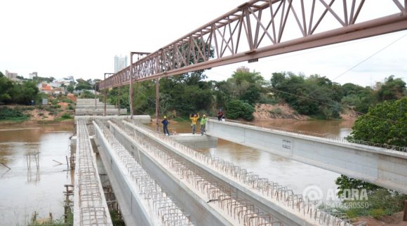 Ponte terá 70 vigas-- Foto: Varlei Cordova/ AGORA MT