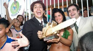 Entrega do troféu Motosserra de Ouro do programa Pânico na TV - Foto: Greenpeace