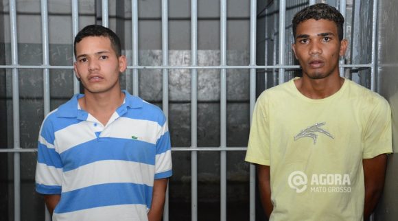 Paulo Henrique Dias Souza e Maycon Rodrigues presos em fragrante pela Polícia Militar - Foto : Messias Filho / AGORA MT