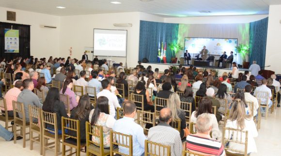 Antonio Joaquim presidente do TCE fala para os convidados - Foto: Varlei Cordova/ AGORA MT