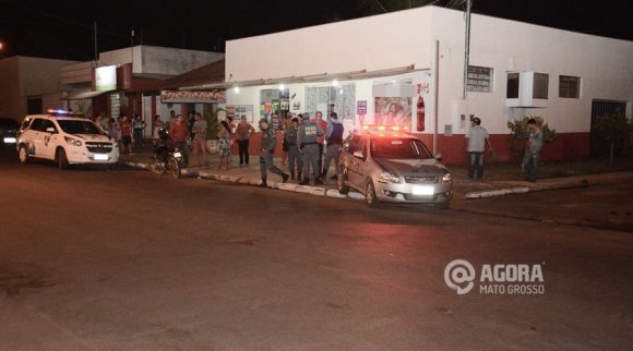 Local onde a vítima foi baleada no momento do roubo - Foto : Messias Filho / AGORA MT