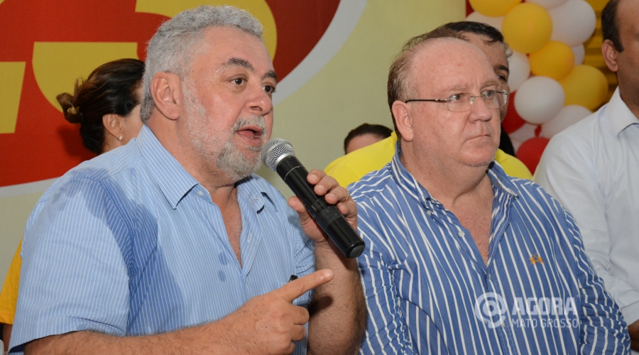 Percival Muniz discursa como pre candidato a prefeito - Foto: Varlei Cordova / AGORA MT