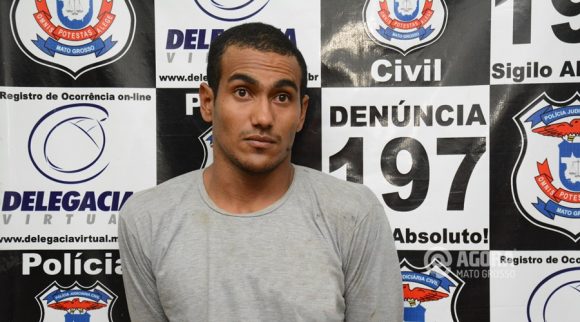 Suspeito de homicídio no ano de 2015 preso pór força de um mandado de prisão - Foto : Messias Filho / AGORA MT