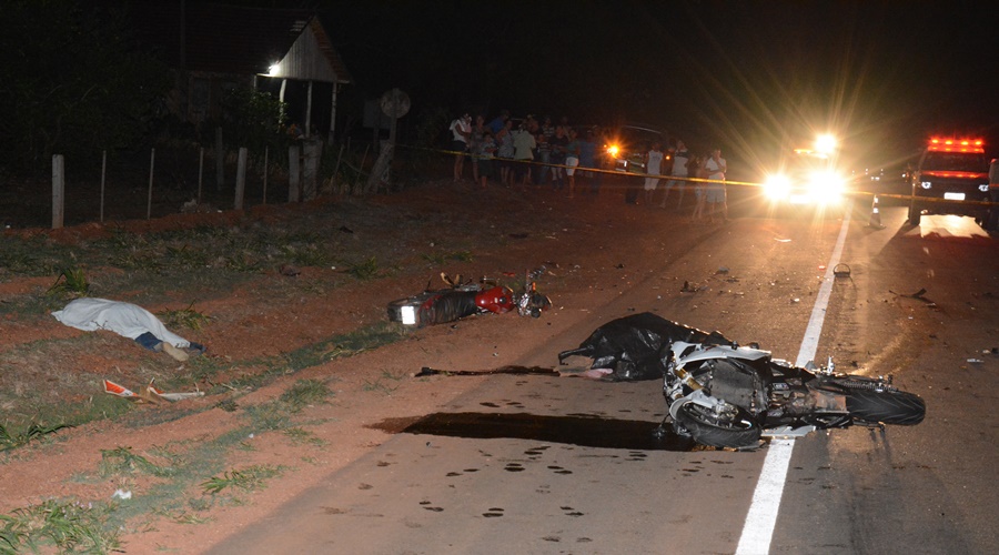 A colisão deixou duas vítimas fatais - Foto: Varlei Cordova / AGORAMT 
