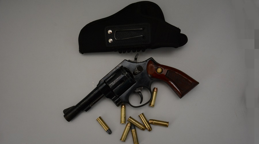 Arma apreendida com o suspeito - Foto : Messias Filho / AGORA MT