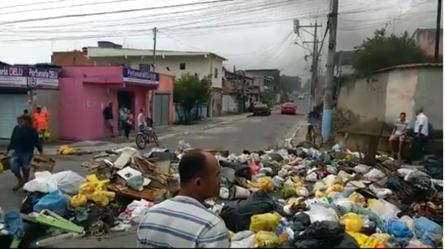 Imagem: lixo nas ruas do Rio de Janeiro
