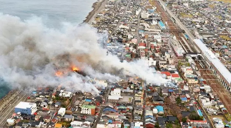 Imagem: 140 edifícios é queimado no japão