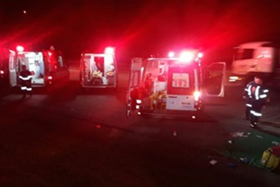 Imagem: ambulância levaram os feridos para cidades vizinhas