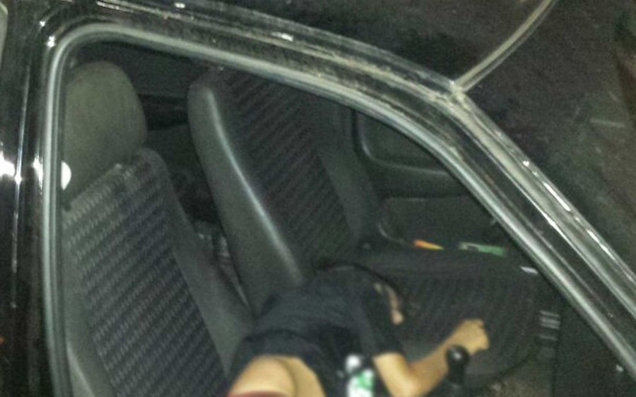 Imagem: criança é encontrado em coma alcóolico dentro de carro