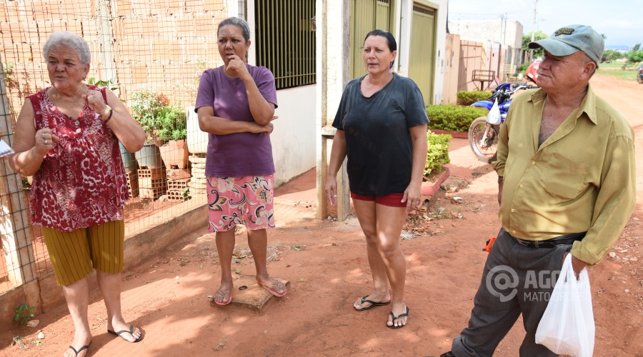 Moradores reclamam a falta d àgua no Bairro Cidade de Deus - Foto: Varlei Cordova / AGORA MT