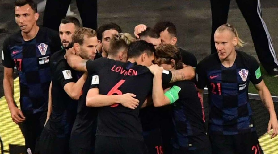 Time da Croácia reunidos após vitória sobre Argentina - Foto/AFP
