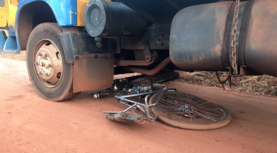 Imagem: Acidente entre bicicleteiro e caminhão