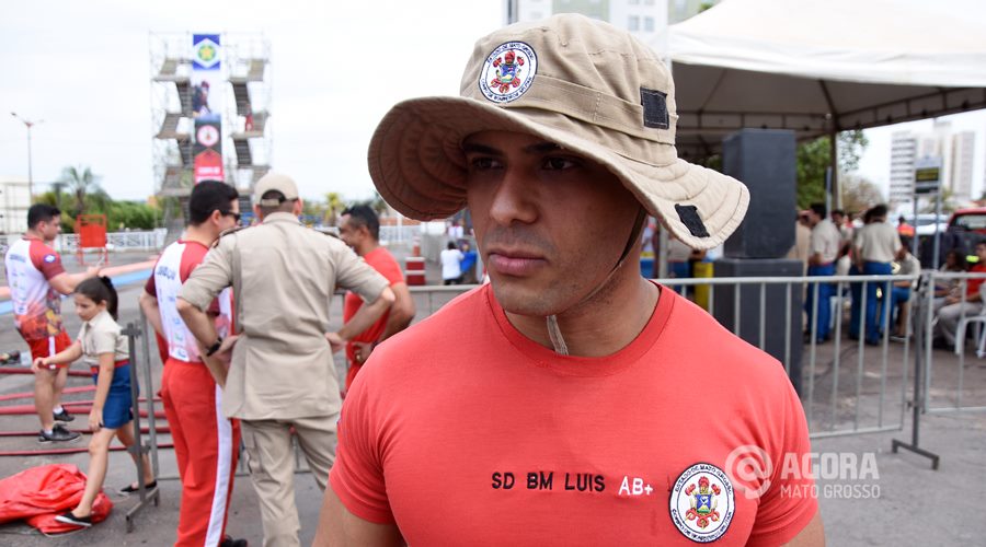 Imagem: Bombeiro Luiz atual campeão do bombeiro de aço