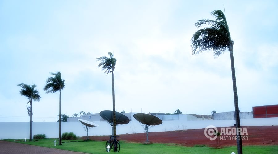 Imagem: Vento e chuva muda o clima em Rondonópolis