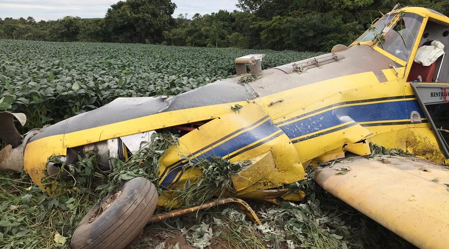 Imagem: Avião cai em fazenda proximo a Guiratinga e piloto morre 