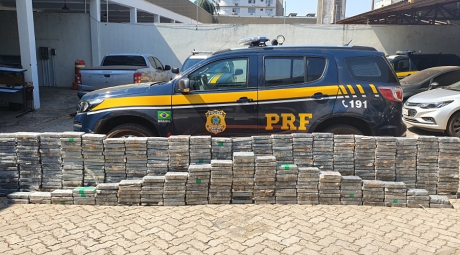Imagem: Cocaina apreendida pela PRF PRF apreende 557 kg de cloridrato de cocaína em MT