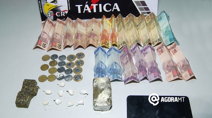 Imagem: Droga dinheiro e celular apreendidos pela Forca Tatica Força Tática fecha ‘boca de fumo’ e prende usuário com mandado em aberto