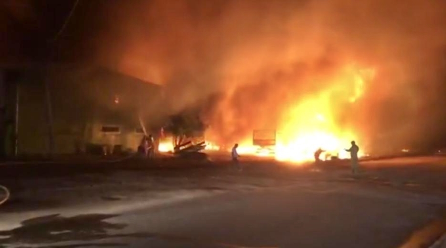 Imagem: incendio em Cuiabá 1 Mulher morre carbonizada em incêndio que destruiu indústria