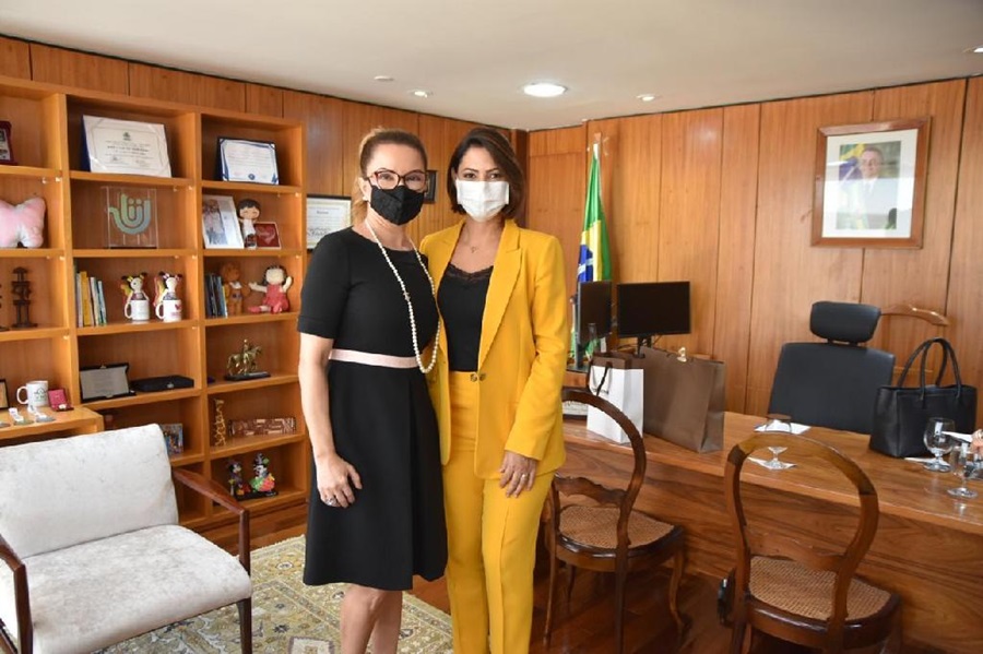 Imagem: Virginia e Michele Virginia Mendes convida Michele Bolsonaro para inauguração de delegacia