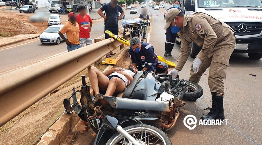 Imagem: Samu socorrendo vitima de acidente na Av Presidente Medice Dois acidentes são registrados no viaduto de Rondonópolis