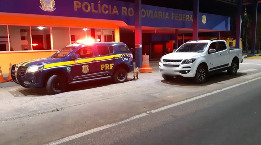 Imagem: prf PRF recupera veículo momentos após o roubo em Cáceres