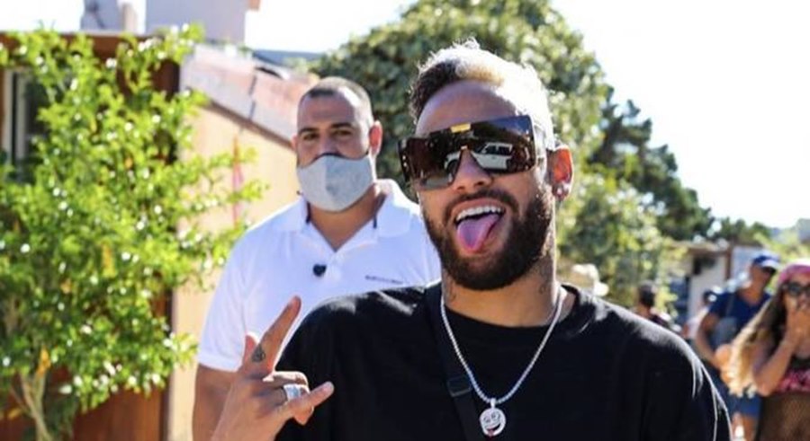 Imagem: Neymar Neymar passará réveillon em sua mansão com boate subterrânea