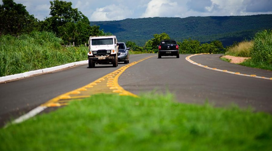 Imagem: carros dpvat Vai pegar a estrada nas férias? Confira 6 dicas para viajar com segurança