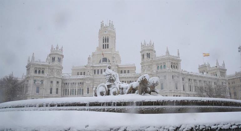 Imagem: MADRI Madri amanhece debaixo de neve e temperatura chega a 35,8ºC negativos