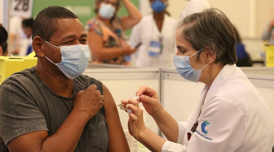 Imagem: cats 6 Vacinas já distribuídas atendem cerca de 10% dos públicos prioritários