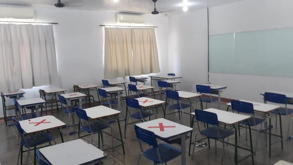 Imagem: sala de aula Diretores preparam escolas para retorno das aulas de forma segura