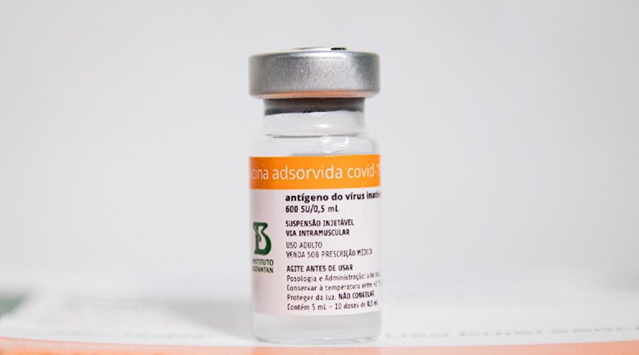 Imagem: Vacina Coronavac Fila de espera pela Coronavac será zerada amanhã em Rondonópolis