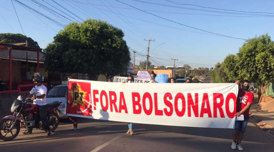 Imagem: Protest bols 24j Rondonópolis também teve manifestação contra Bolsonaro