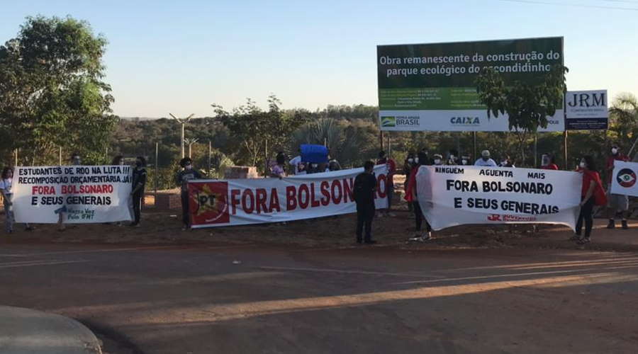 Imagem: Protest bols 24j Rondonópolis também teve manifestação contra Bolsonaro