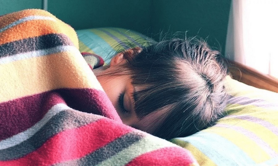 Imagem: dormindo no frio Confira 7 dicas para dormir melhor nos dias frios