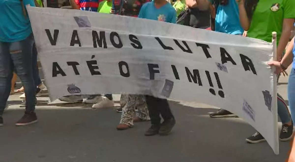 Imagem: protesto lutarateofim Medo de violência muda organização do 'Grito dos Excluídos' em MT